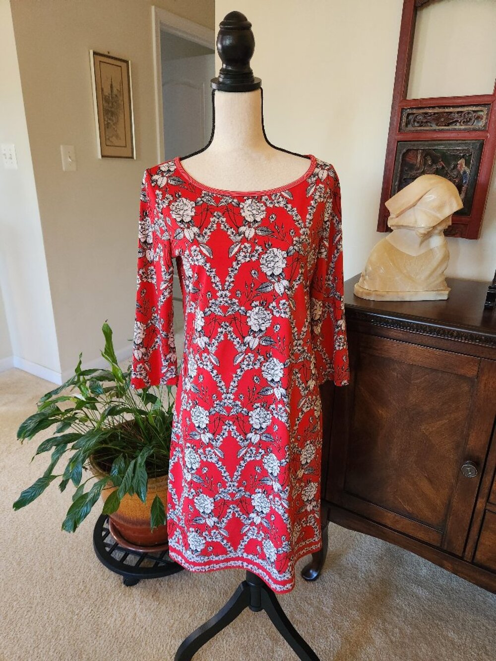 Max Studio Red Floral Print Shift Dress Size Medium